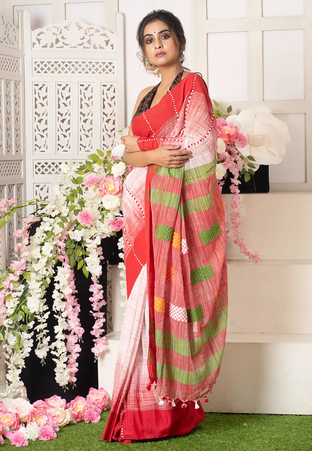 offwhite handloom saree with red border multicolor motifs 6024e2b651444 1613030070
