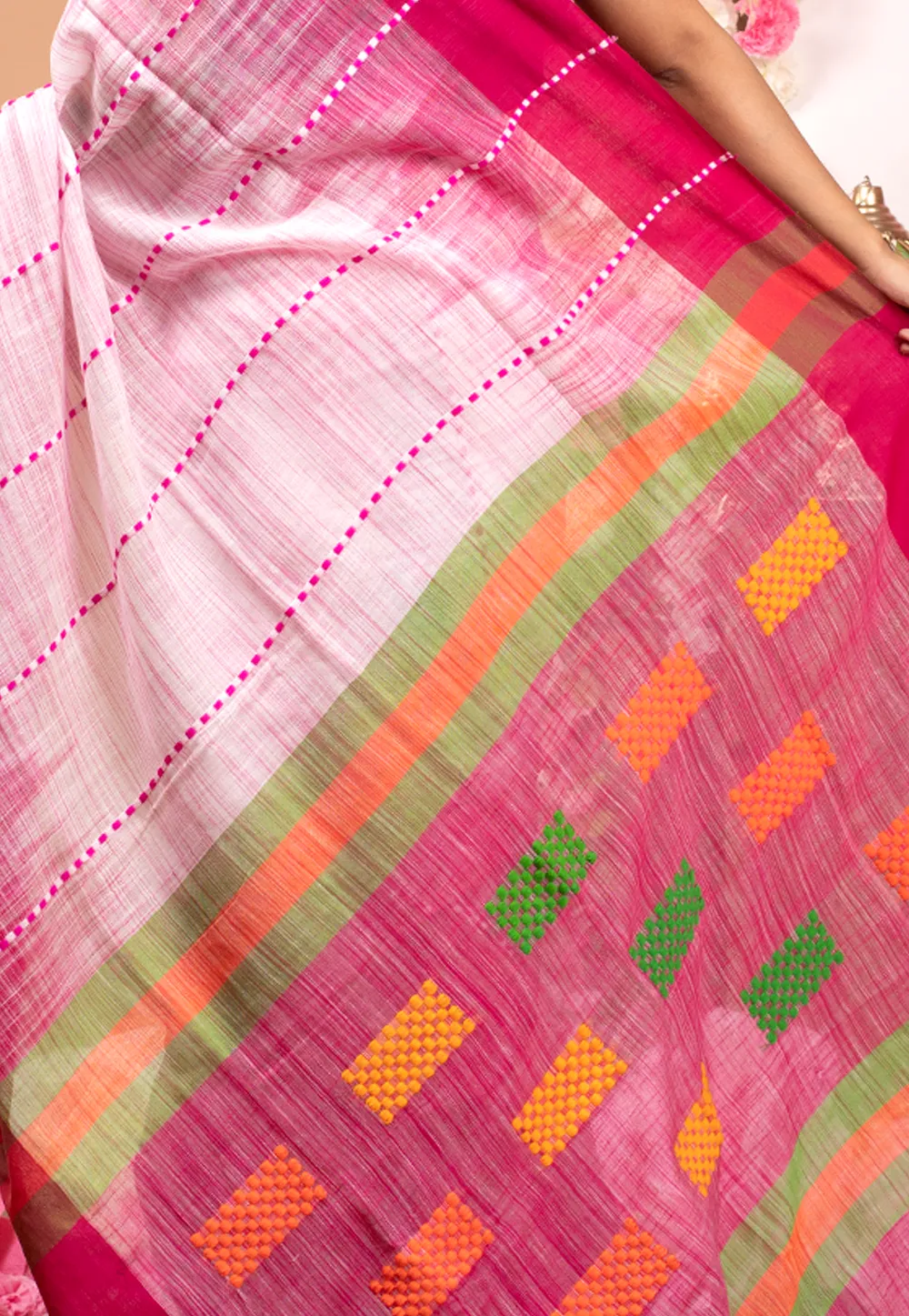offwhite handloom saree with contrasting border multicolor motifs 602126f1bafb4 1612785393