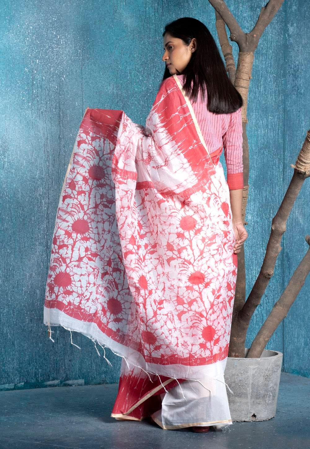 red and white marble print handloom blended cotton saree 618fa41e8f853 1636803614