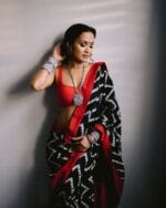 Traditional Red and Black Combination Beautiful Mulmul Saree