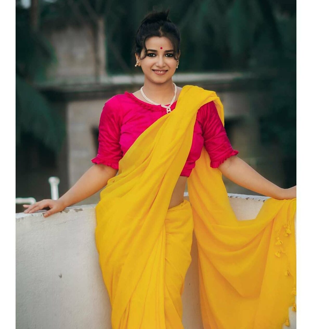 Holud saree style sale