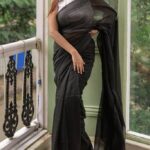 Plain Handloom 120 Count Mul Cotton Black Saree With Same Model Blouse Combo