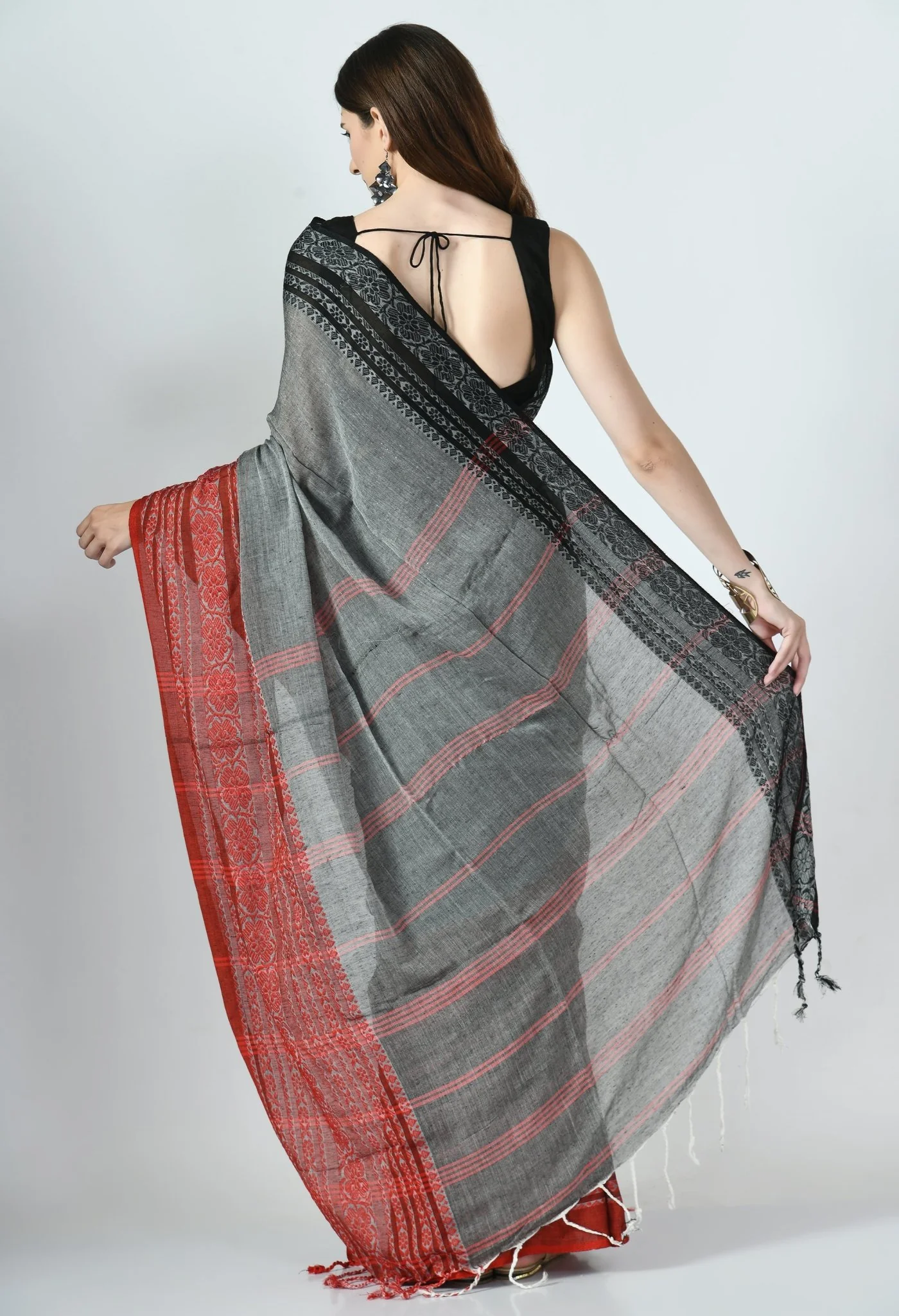 grey ganga jamuna border begumpuri khadi cotton saree 469312