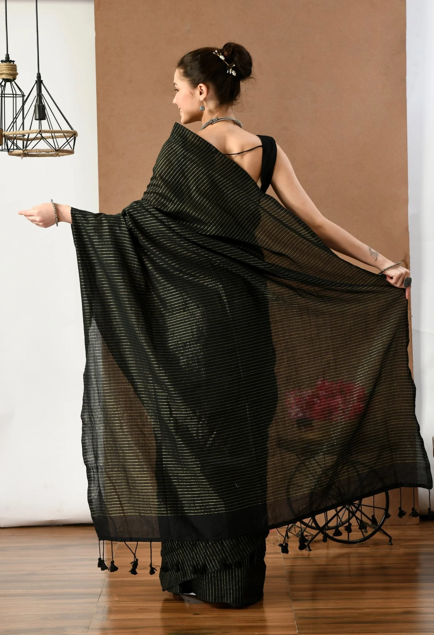 swapna creation black cotton with lurex stripe saree 330601