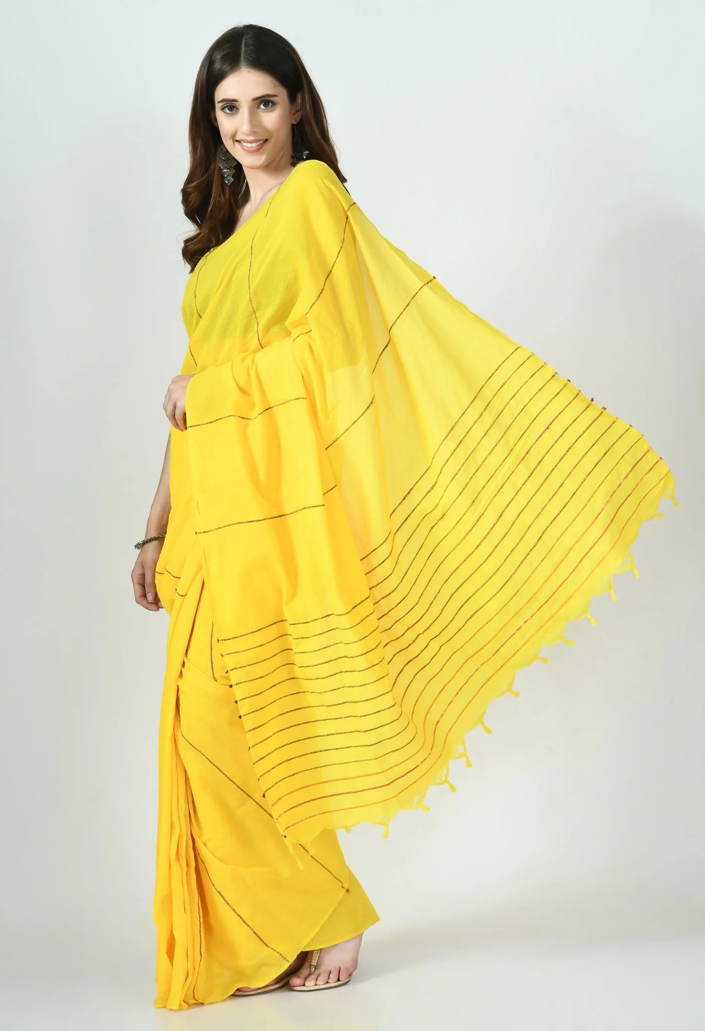 yellow khesh saree 680247